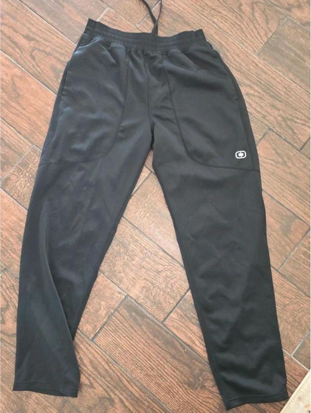 Ogio athletic pants with zipper ankle